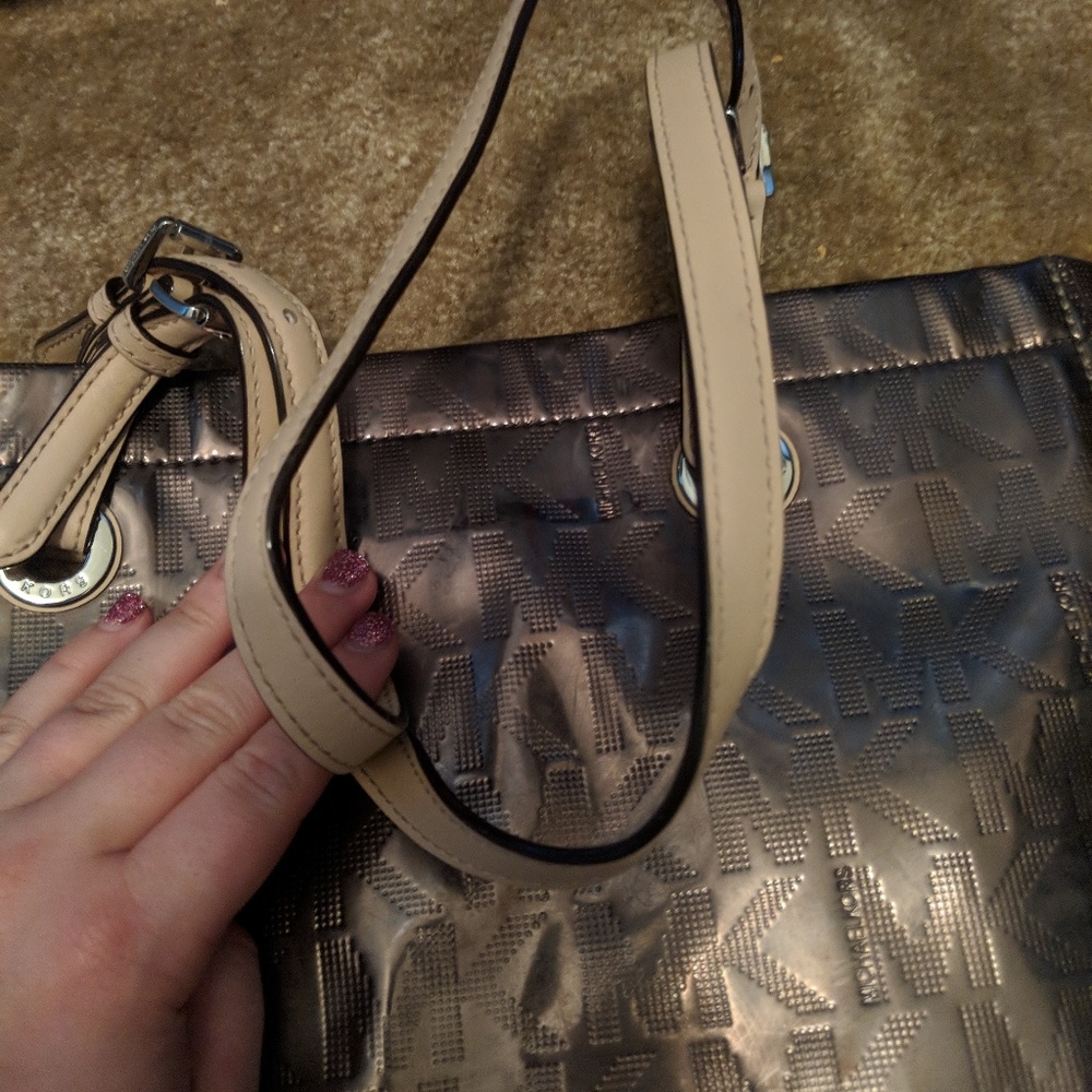 Michael kors purse/ tote